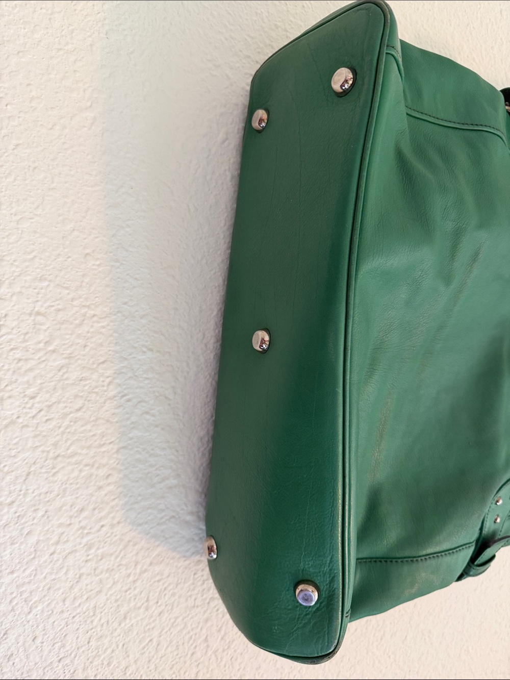Vintage Y2K Marc Jacobs Green Leather Women's Tote Bag with Front Pockets. - Picture 5 of 11